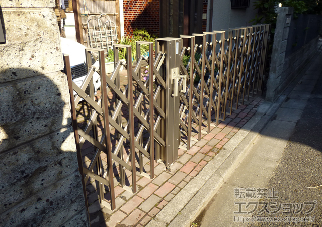 東京都国立市ののカーゲート アルシャインHG ノンキャスター 両開き親子 （130+280） 施工例