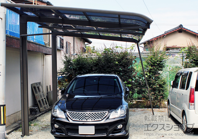 熊本県宇土市のLIXIL リクシル（トステム）のカーポート レガーナポートシグマIII 積雪〜20cm対応雨樋あり＋レガーナポートシグマIII 収納式サポート 施工例