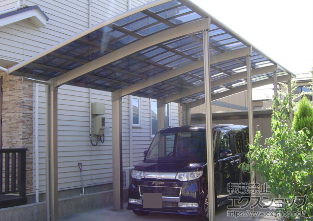 新潟県新潟市のLIXIL リクシル（トステム）のカーポート レグナスポートシグマIII 3000 延長 積雪〜100cm対応+レグナスポートシグマIII 3000 屋根材ホルダー 施工例