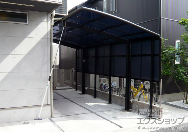 東京都練馬区のLIXIL リクシル（トステム）のカーポート カーブポートシグマIII 積雪〜30cm対応+サイドスクリーン 2段 H500+800 施工例