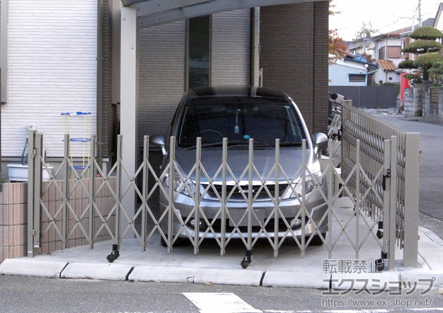 神奈川県横浜市ののカーゲート トリップゲート PB型 ノンレール 片開き 施工例