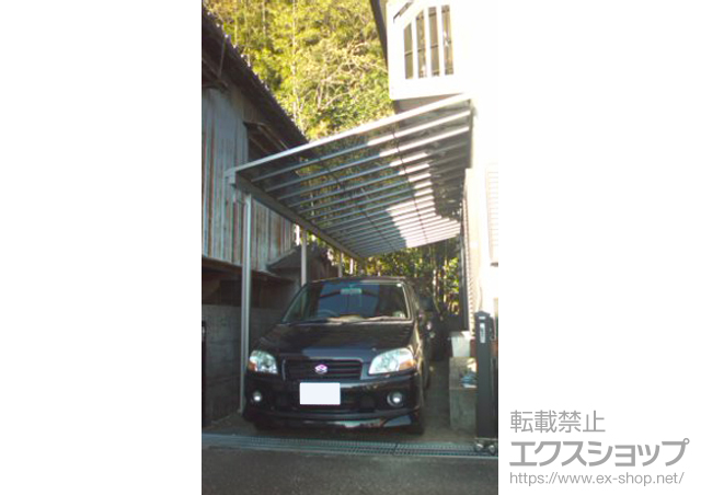 高知県高知市のLIXIL リクシル（トステム）のテラス屋根 ライザーテラスＩＩ Ｆ型 テラスタイプ 連棟 積雪〜20ｃｍ対応 施工例