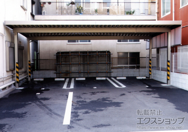 東京都足立区のLIXIL リクシル（トステム）のカーポート テリオスポートIII 1500 3台用 角柱仕様 積雪〜50cm対応+テリオスポートIII サイドパネル 施工例