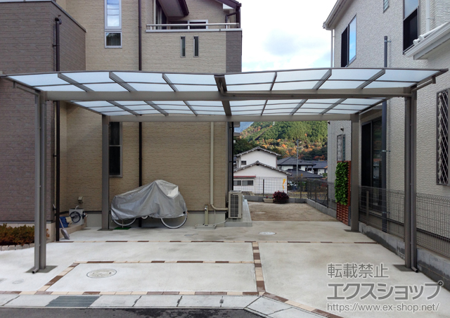 広島県広島市のLIXIL リクシル（トステム）のカーポート エックスルーフ ワイド 積雪〜20cm対応 施工例