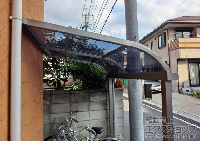 埼玉県さいたま市のLIXIL リクシル（トステム）のテラス屋根 ライザーテラスII R型 テラスタイプ 単体 積雪〜20?対応 施工例