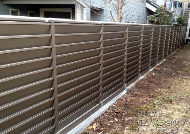 奈良県北葛城郡王寺町ののフェンス・柵 サニーブリーズフェンスA型 間仕切りタイプ 施工例