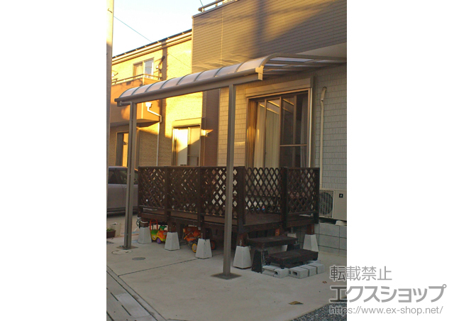埼玉県草加市のLIXIL リクシル（トステム）のテラス屋根 ライザーテラスII R型 テラスタイプ 単体 積雪〜20cm対応 施工例
