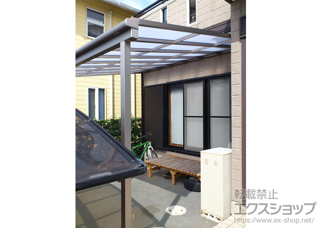 三重県桑名市のLIXIL リクシル（トステム）のテラス屋根 ライザーテラスII F型 テラスタイプ 単体 積雪〜20cm対応 施工例