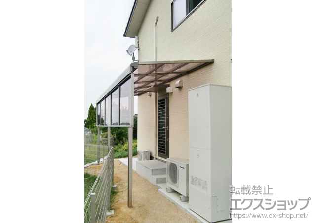 奈良県天理市のLIXIL リクシル（トステム）のテラス屋根 ライザーテラスII F型 テラスタイプ 単体 積雪〜20?対応＋前面スクリーン 1段 施工例