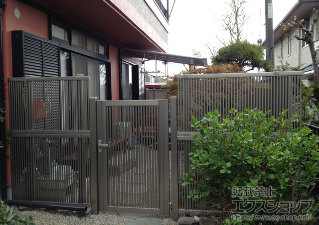 東京都あきる野市ののフェンス・柵 シャレオR2型フェンス 多段柱施工 施工例