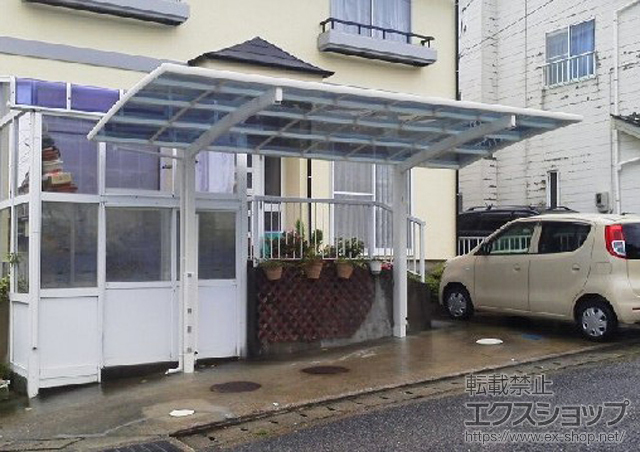 新潟県新潟市ののカーポート レイナポート 積雪〜20cm対応+レイナポート 着脱式サポート 2本入り 施工例