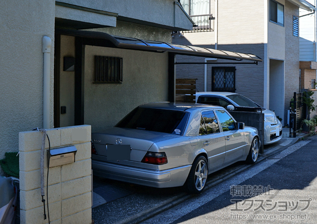 神奈川県横浜市のLIXIL リクシル（トステム）のカーポート レガーナポートシグマIII 雨樋あり 積雪〜30ｃｍ対応 施工例