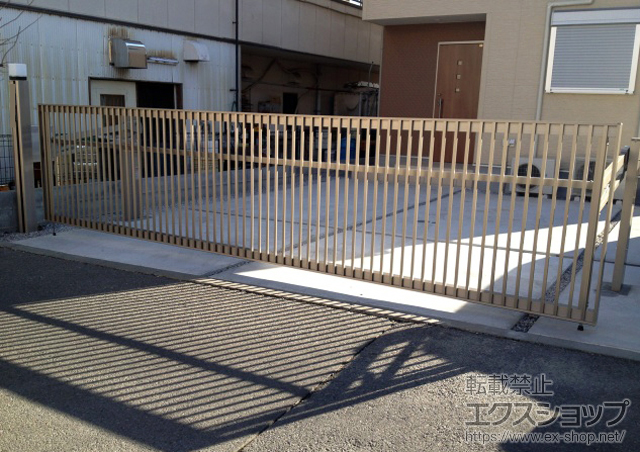 神奈川県相模原市ののカーゲート ワイドオーバードアS2型 電動式 施工例