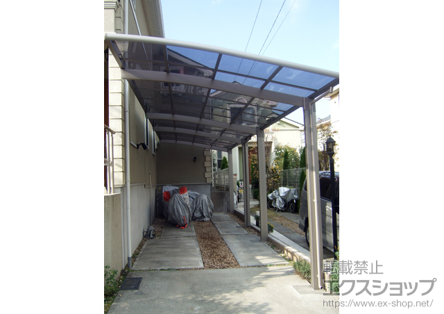 神奈川県横浜市のLIXIL リクシル（トステム）のカーポート カーブポートシグマIII 縦連棟 積雪〜30cm対応 施工例