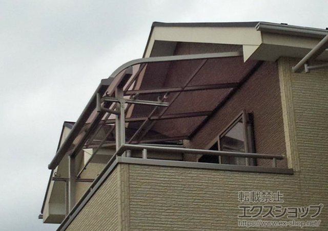 埼玉県ふじみ野市のLIXIL リクシル（トステム）のバルコニー・ベランダ屋根 ライザーテラスII R型 屋根タイプ 単体　積雪〜20cm対応 施工例