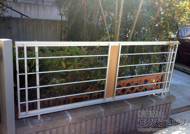 神奈川県横浜市のLIXIL リクシル（トステム）のフェンス・柵 ライフモダンII BP型フェンス フリーポールタイプ 施工例