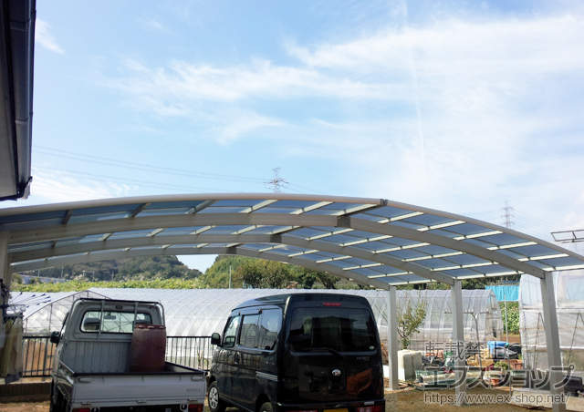 神奈川県伊勢原市ののカーポート レイナトリプルポート 積雪〜20cm対応 施工例