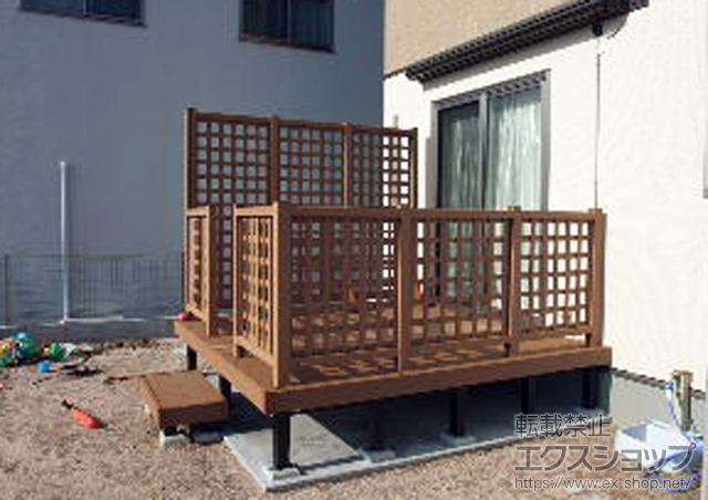 広島県広島市ののウッドデッキ リウッドデッキ200 +リウッドデッキフェンス1型/ハイパーティション 施工例