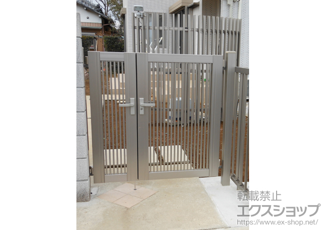 埼玉県さいたま市のの門扉 プリレオR2型門扉 親子開き 柱使用 施工例