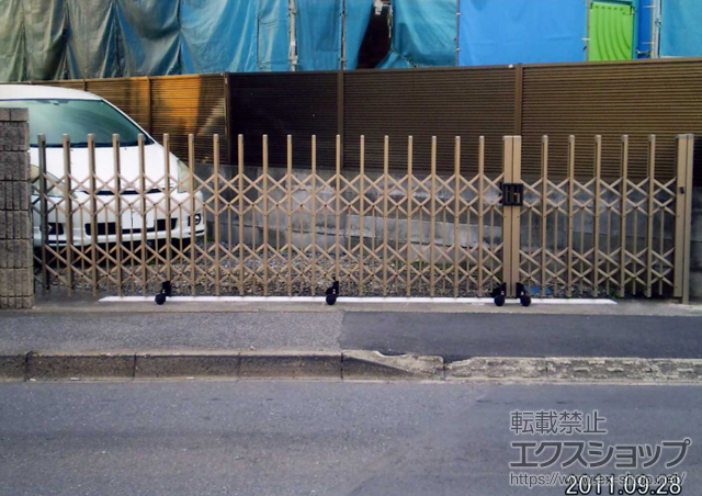 東京都東村山市ののカーゲート ポチガード 後付けガイドレールタイプ 両開き親子13S+41M 施工例