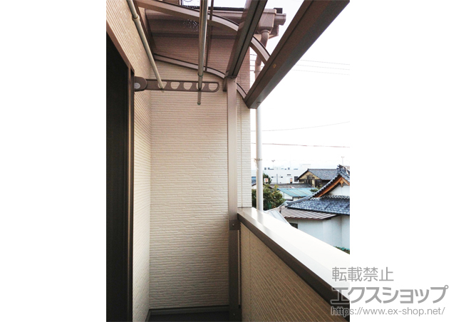 滋賀県野洲市のLIXIL リクシル（トステム）のバルコニー・ベランダ屋根 ライザーテラスII R型 屋根タイプ 単体 積雪〜20cm対応 施工例