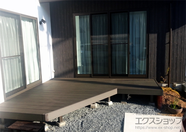 広島県東広島市のLIXIL リクシル（トステム）のウッドデッキ リコステージII 単体 施工例