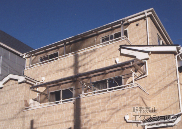 埼玉県川口市ののバルコニー・ベランダ屋根 ヴェクターテラス R型 屋根タイプ 連棟 積雪〜20cm対応 施工例