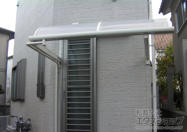 神奈川県相模原市のLIXIL リクシル（トステム）のバルコニー・ベランダ屋根 ライザーテラスII R型 ルーフタイプ 単体 積雪〜20cm対応 施工例
