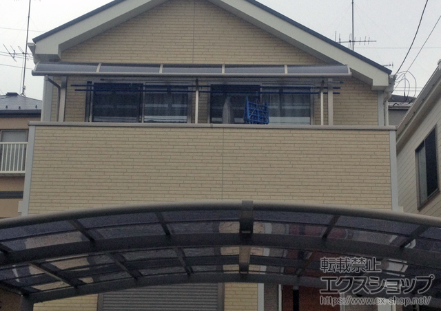 神奈川県大和市のLIXIL リクシル（トステム）のバルコニー・ベランダ屋根 ライザーテラスII R型 屋根タイプ 単体 積雪〜20cm対応 施工例