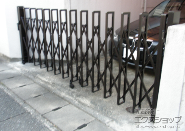 福岡県福岡市南区ののカーゲート トリップゲート PC型 ノンレール 片開き 32S 施工例