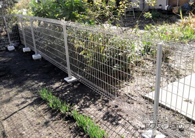 神奈川県厚木市ののフェンス・柵 メッシュフェンス G10-R 自由柱方式 施工例