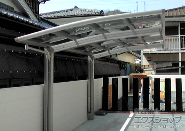 愛媛県大洲市ののカーポート レイナポート 積雪〜20cm対応+レイナポート用 着脱式サポート 標準・ハイルーフ兼用 施工例