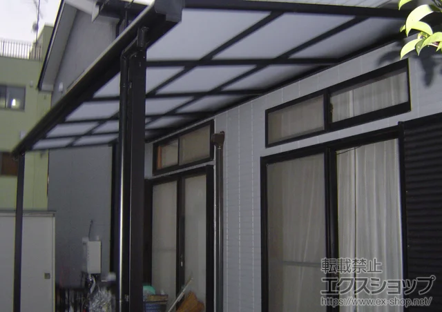 千葉県千葉市のLIXIL リクシル（トステム）のテラス屋根 ライザーテラスII F型 テラスタイプ 単体 積雪～20cm対応 施工例