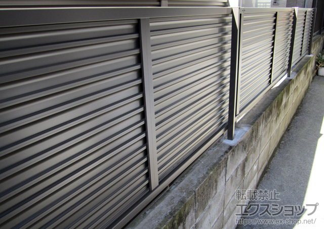 東京都新宿区ののフェンス・柵 プリレオR5型フェンス フリーポールタイプ 施工例