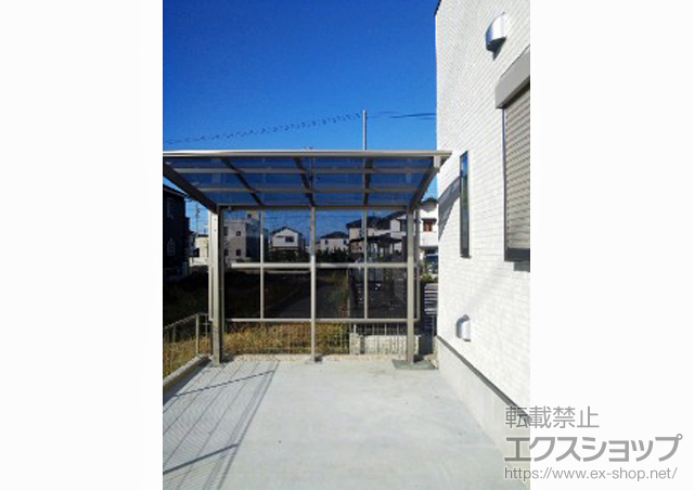 静岡県浜松市中区のLIXIL リクシル（トステム）のサイクルポート・駐輪場 エックスルーフ サイクルポート オープンタイプ 積雪〜20?対応＋サイドパネル Ｈ800+800　2段仕様 施工例