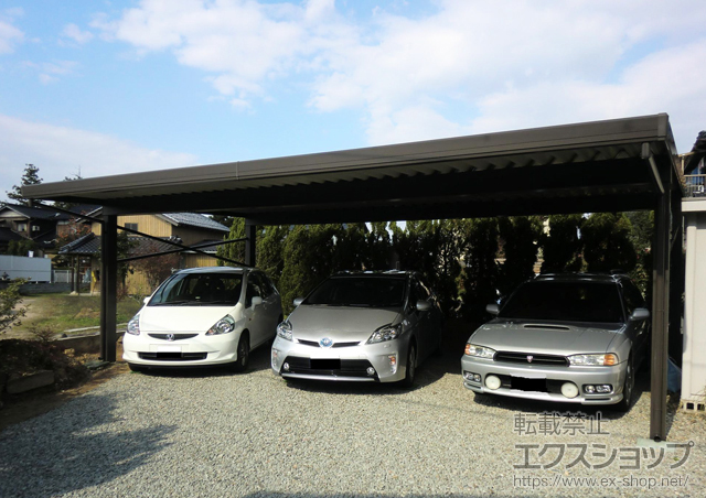 兵庫県豊岡市のLIXIL リクシル（トステム）のカーポート テリオスポートIII 1500 3台用 4本柱 積雪〜50?対応+振れ軽減部材 施工例