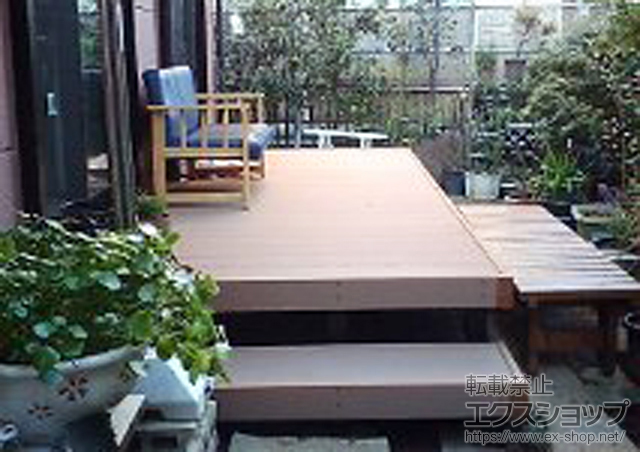 埼玉県吉川市ののウッドデッキ リウッドデッキ200 単体+段床セット 1段タイプ 施工例