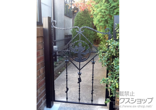 東京都杉並区のLIXIL リクシル(新日軽)の門扉 ディズニー門扉ミッキーB型 片開き 角門柱式 施工例