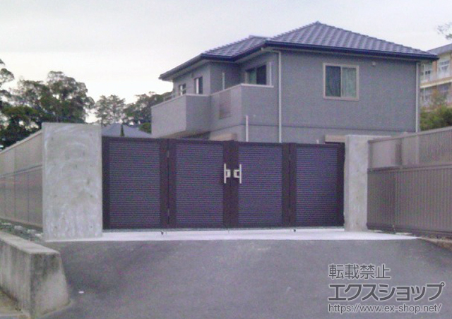 静岡県湖西市のLIXIL リクシル(新日軽)の門扉 エグジス門扉R5型 4枚開き 直付調整式 施工例