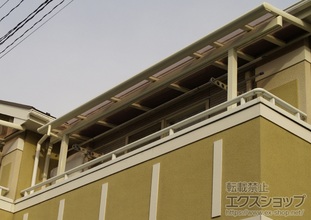 千葉県千葉市のLIXIL リクシル（トステム）のバルコニー・ベランダ屋根 パワーアルファ F型 屋根タイプ 単体 積雪〜30cm対応 施工例