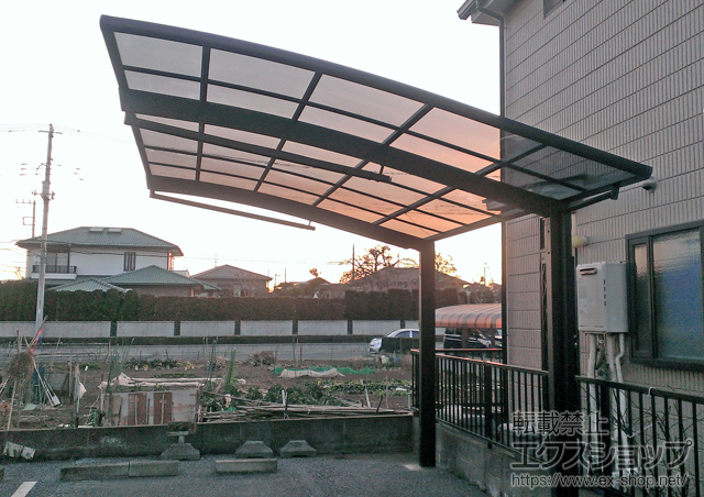 千葉県柏市のLIXIL リクシル（トステム）のカーポート カーブポートシグマIII 積雪〜30cm対応+収納式サポート　1本入 施工例