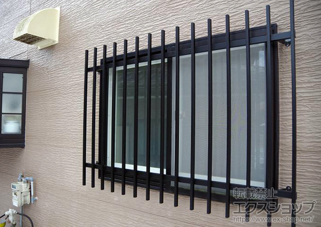 岩手県釜石市のLIXIL リクシル（トステム）の面格子・窓格子 アルミ面格子 A型 施工例