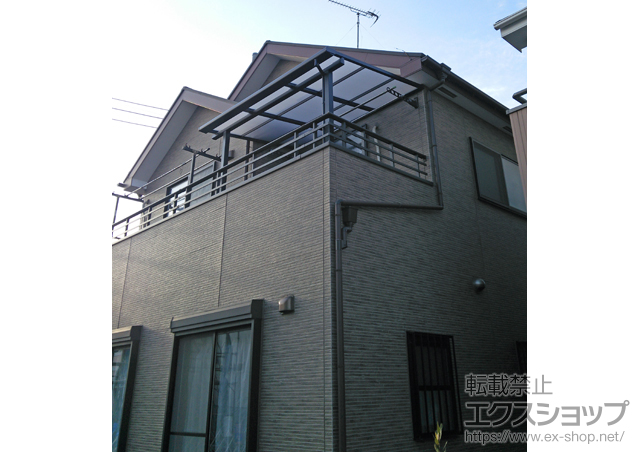 埼玉県川口市のLIXIL リクシル（トステム）のバルコニー・ベランダ屋根 ライザーテラスII F型 屋根タイプ 単体 積雪〜20cm対応 施工例