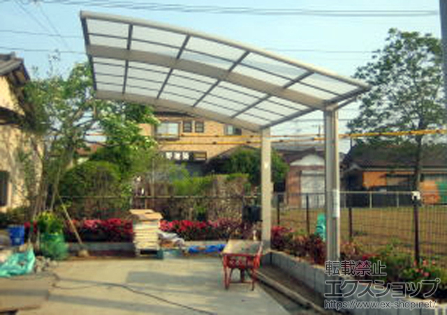 埼玉県さいたま市のLIXIL リクシル（トステム）のカーポート カーブポートシグマIII 積雪〜30cm対応 施工例