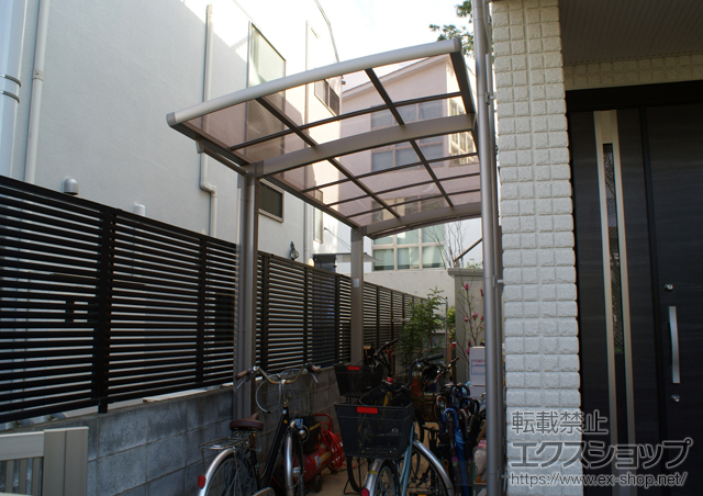 東京都練馬区のLIXIL リクシル（トステム）のサイクルポート・駐輪場 カーブポートシグマIII ミニ 積雪〜20cm対応 施工例