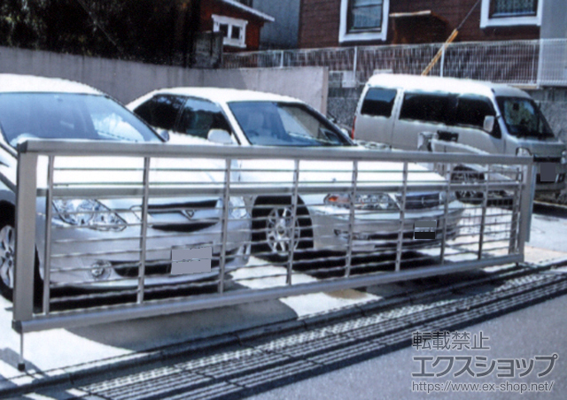 埼玉県飯能市ののカーゲート エクスラインアップゲート ワイド 1型 手動式 施工例