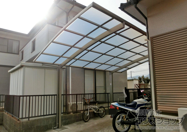広島県廿日市市のLIXIL リクシル（トステム）のカーポート カーブポートシグマIII 単体 積雪〜30cm対応 施工例
