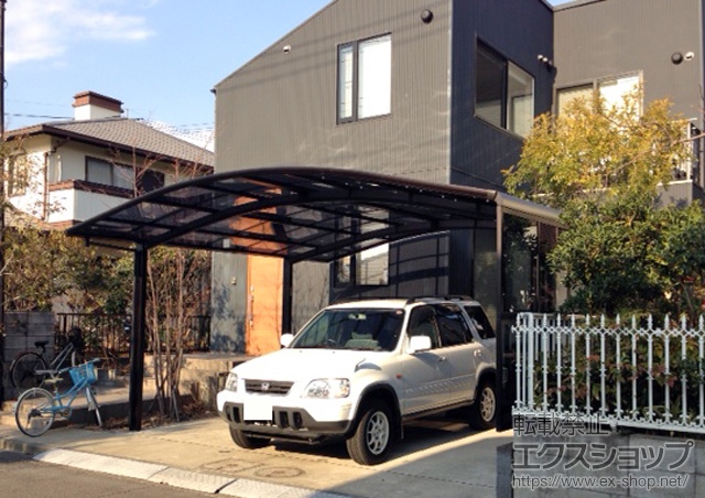 神奈川県横浜市ののカーポート プレシオスポート ワイド 積雪〜20cm対応+サイドパネル　2段仕様 施工例