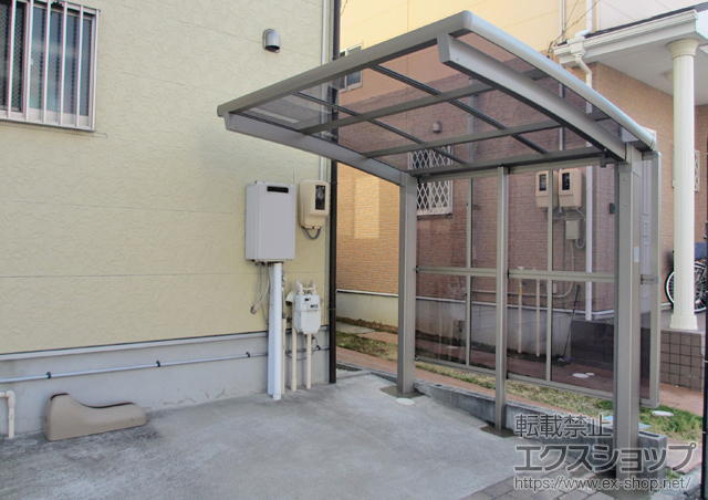 愛知県岡崎市のLIXIL リクシル（トステム）のサイクルポート・駐輪場 カーブパークシグマIII パネル1面囲い 施工例