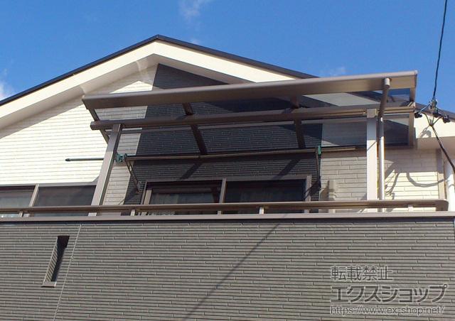 愛知県名古屋市のLIXIL リクシル（トステム）のバルコニー・ベランダ屋根 ライザーテラスII F型 屋根タイプ 単体 積雪〜20cm対応 施工例